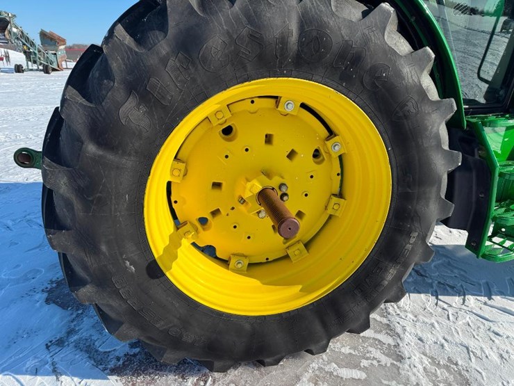 john-deere-6125r-image-8