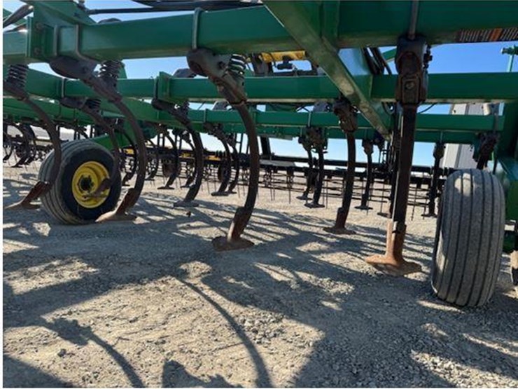 john-deere-2210-image-38