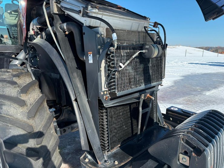 case-ih-magnum-250-image-36