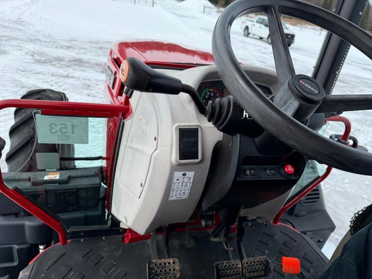 case-ih-farmall-140a-image-59