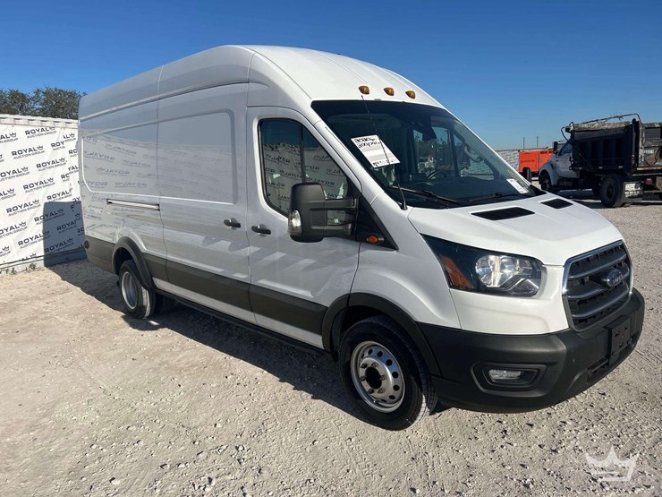 2020-ford-transit-image-2