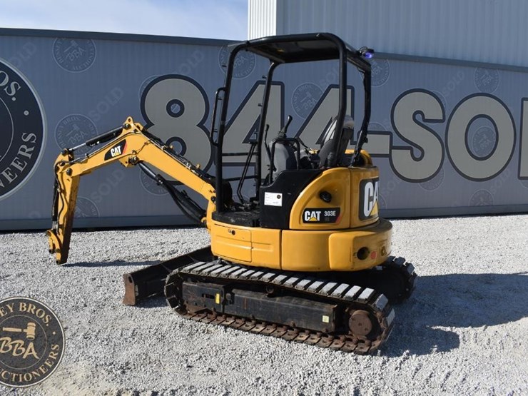 2015-caterpillar-303e-cr-image-4