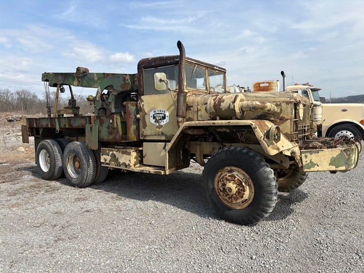 1968-am-general-m816-image-3