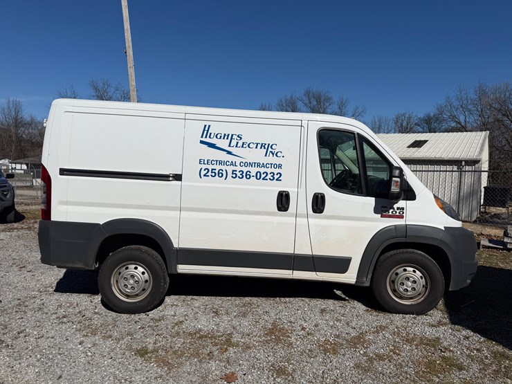 2017-ram-promaster-1500-image-12