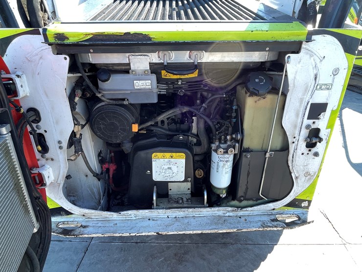 2022-bobcat-t76-image-27