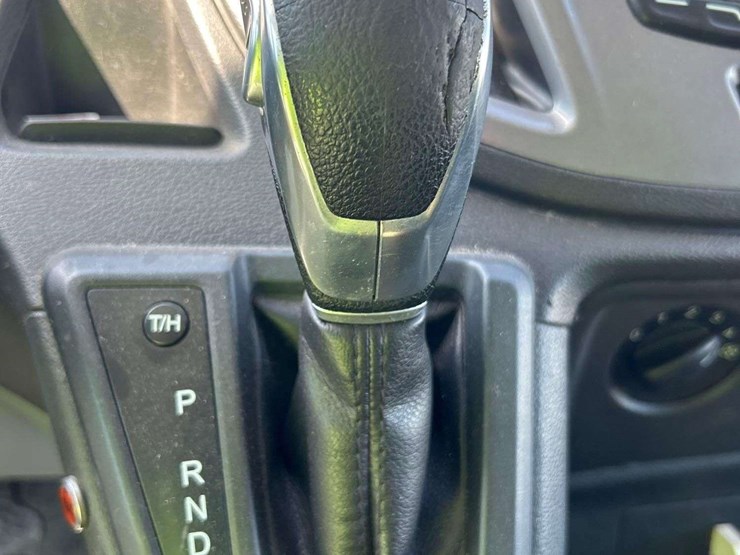 2015-ford-transit-image-20