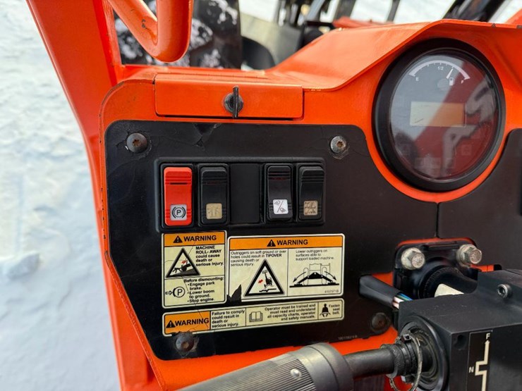 2018-sky-trak-10054-image-59