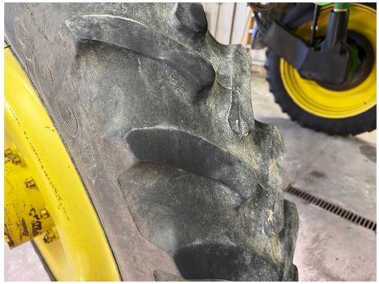 2004-john-deere-4710-image-28