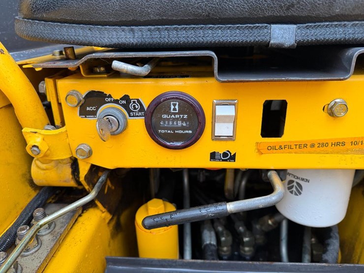 new-holland-ls120-image-26