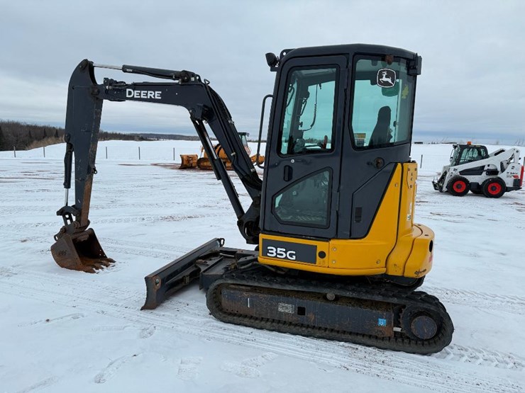 2018-deere-35g-image-5