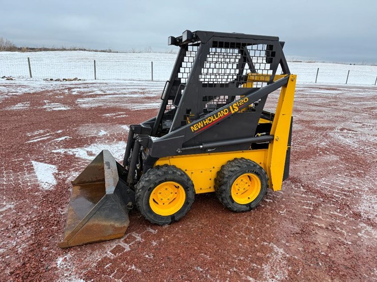 new-holland-ls120-image-1