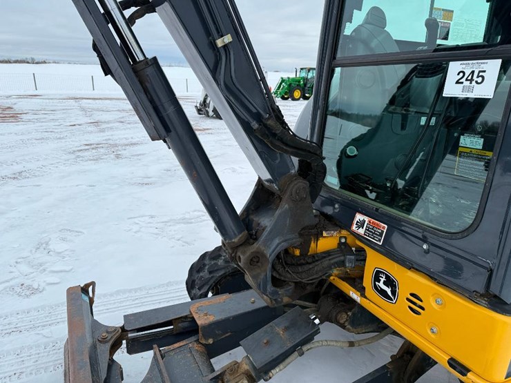 2018-deere-35g-image-38