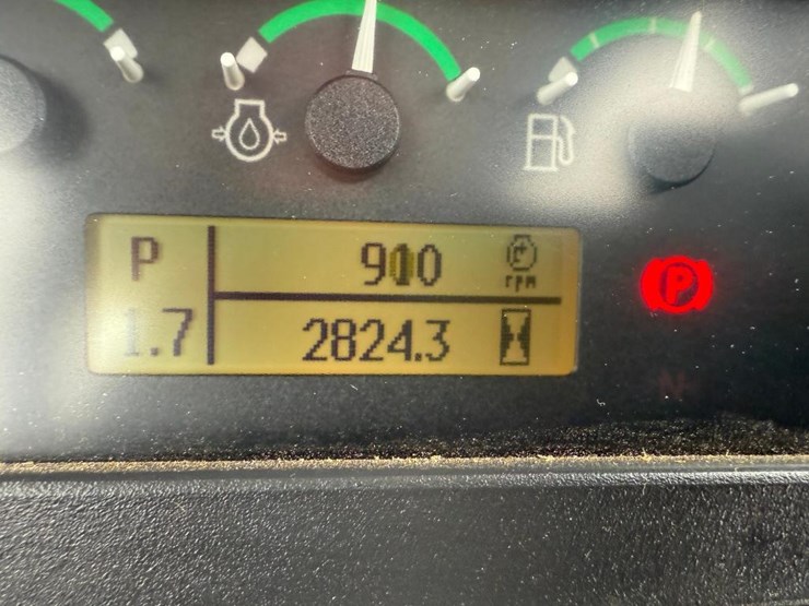 deere-650k-xlt-image-57