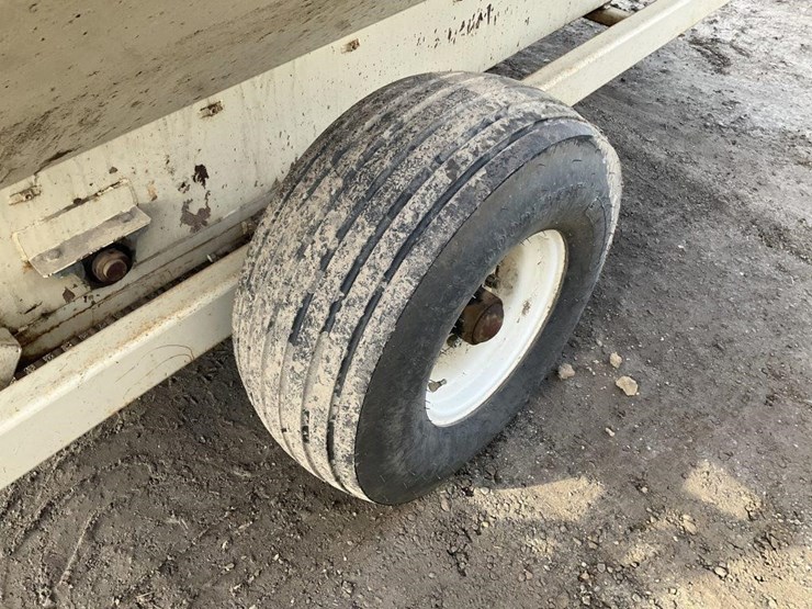 jackrabbit-wedge-13.5'x8'-hyd.-reservoir-cart-image-16