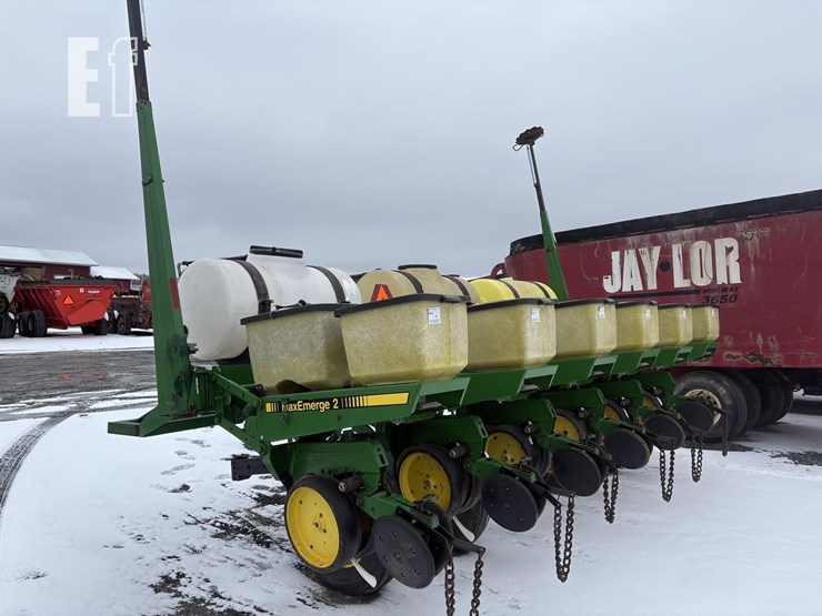 john-deere-7000-image-4