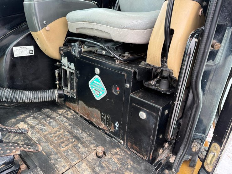 caterpillar-303cr-image-42