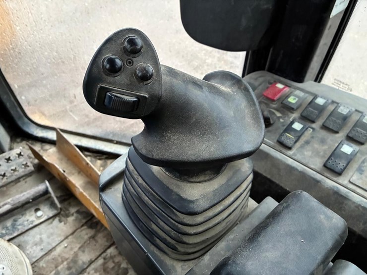 caterpillar-d5k-xl-image-26