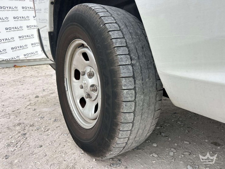 2015-dodge-1500-image-25