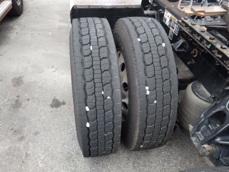 2022-kenworth-t680-image-13