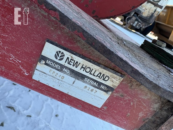 new-holland-fp240-image-14