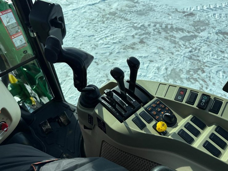 john-deere-4052r-image-50