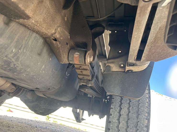 2022-chevrolet-silverado-2500-image-18