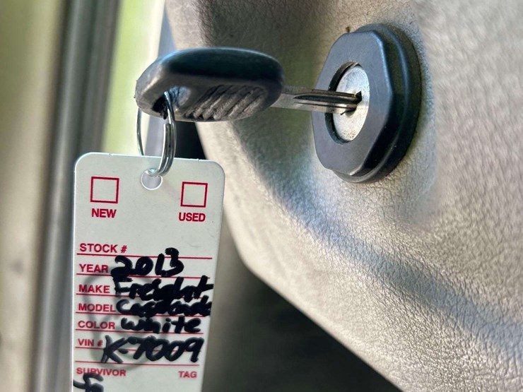 2013-freightliner-cascadia-125-image-45