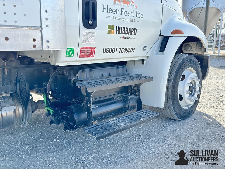 2019-international-durastar-4300-image-15