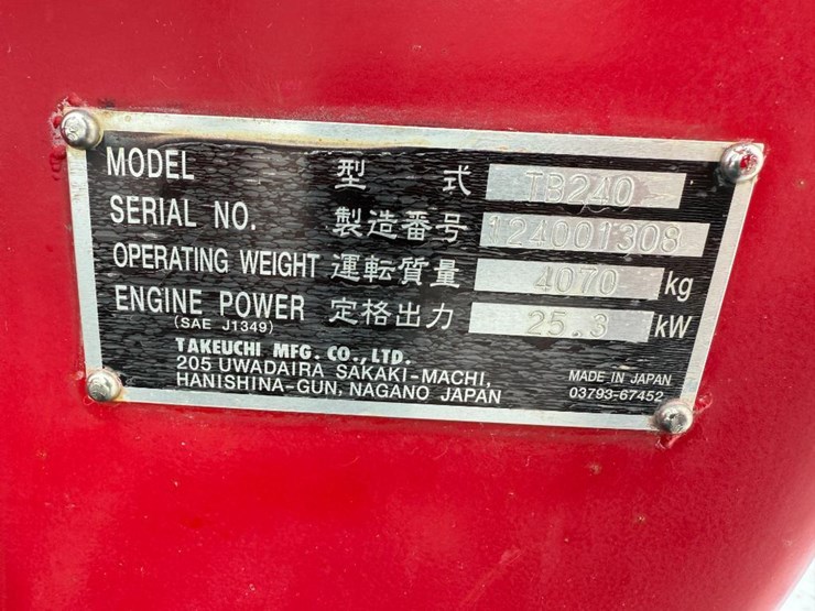 takeuchi-tb240-image-64