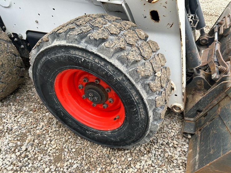 2018-bobcat-s650-image-12