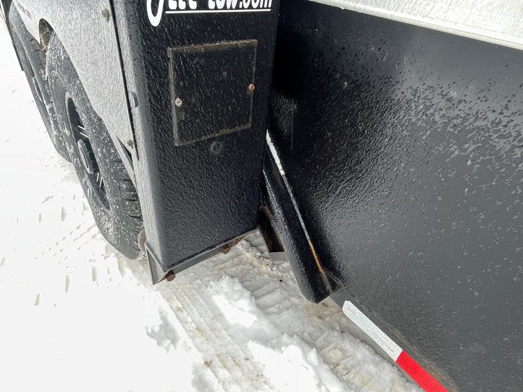 #135-•-2022-rock-line-products-air-tow-ground-loading-enclosed-trailer-(has-wi-title)-image-29