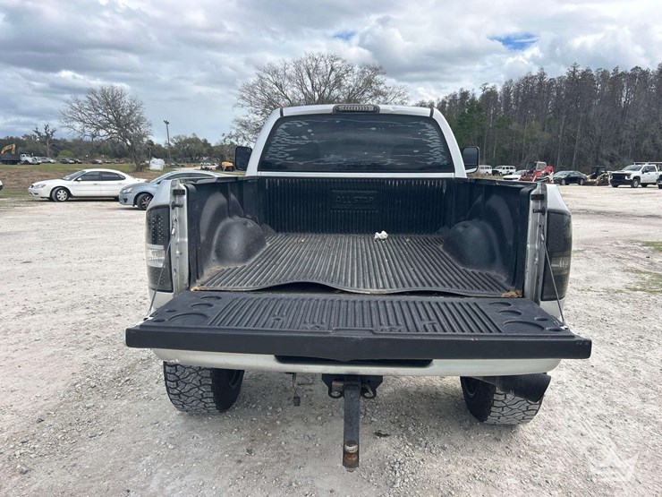 2005-dodge-ram-1500-image-19