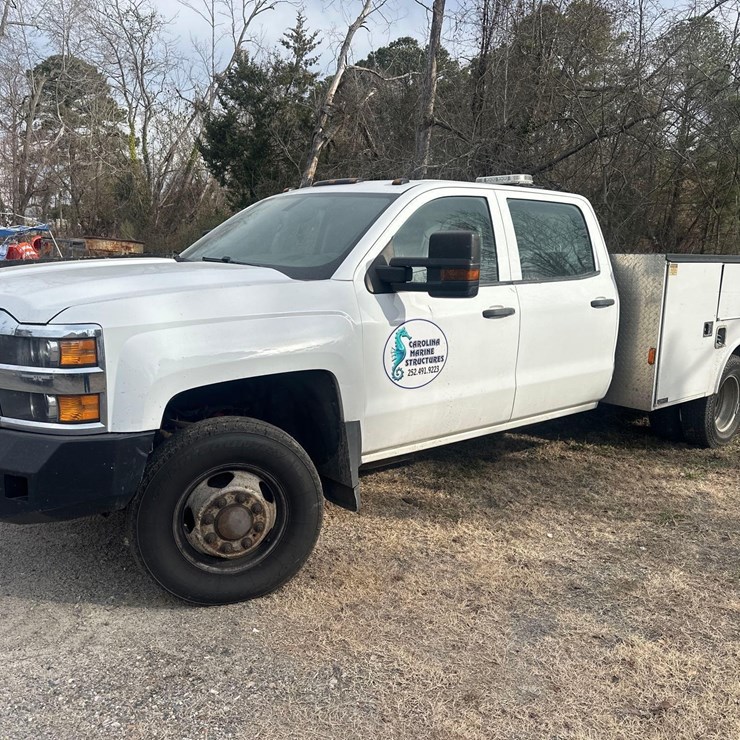 2016 CHEVROLET 4X4 CREW CAB SERVICE BODY TRUCK