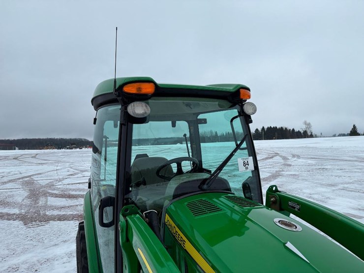 john-deere-3033r-image-17