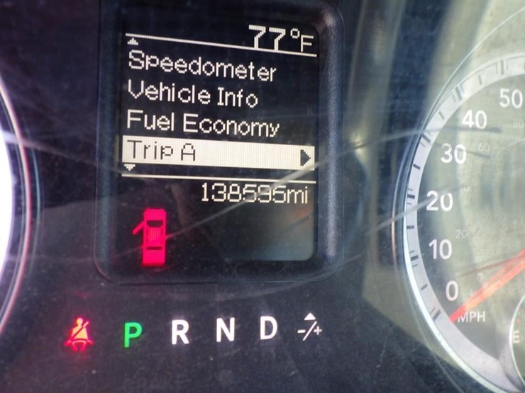 2015-dodge-1500-image-12