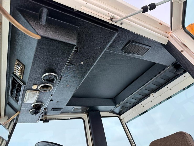 #44-•-lot-44-image-35