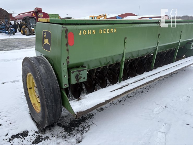 john-deere-10-image-8