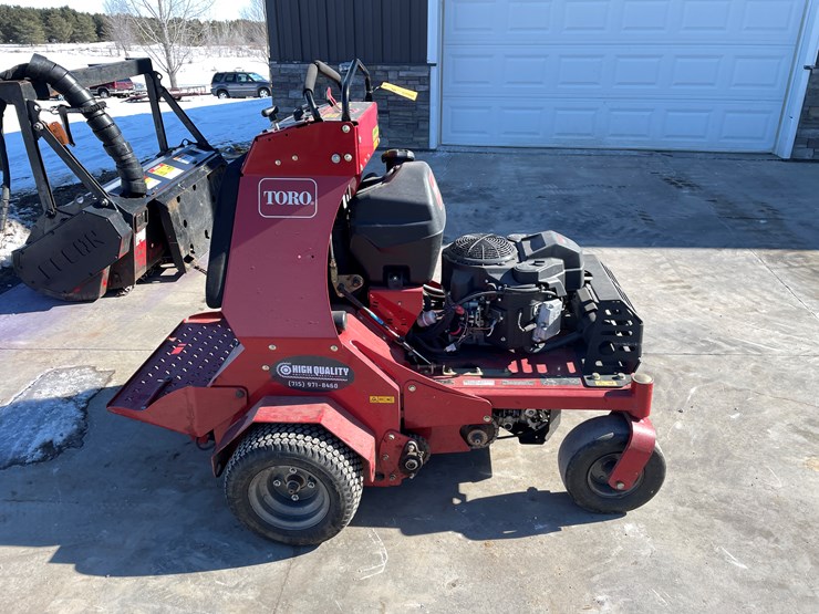 #153-•-toro-28"-aireator-image-4