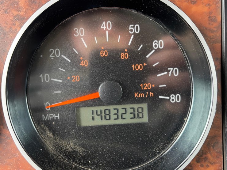 2004-kenworth-w900l-image-37