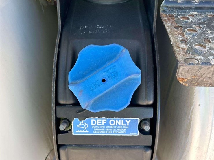 2018-international-durastar-4300-image-32