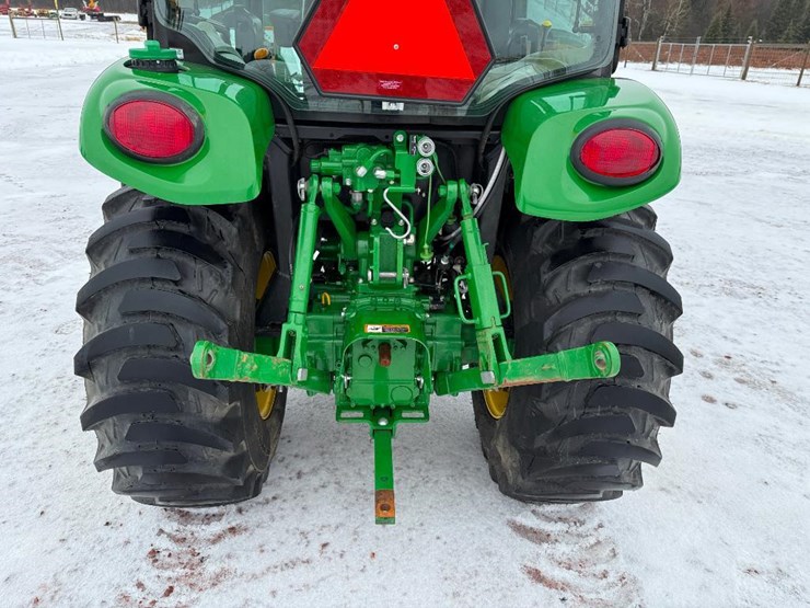 john-deere-3033r-image-37