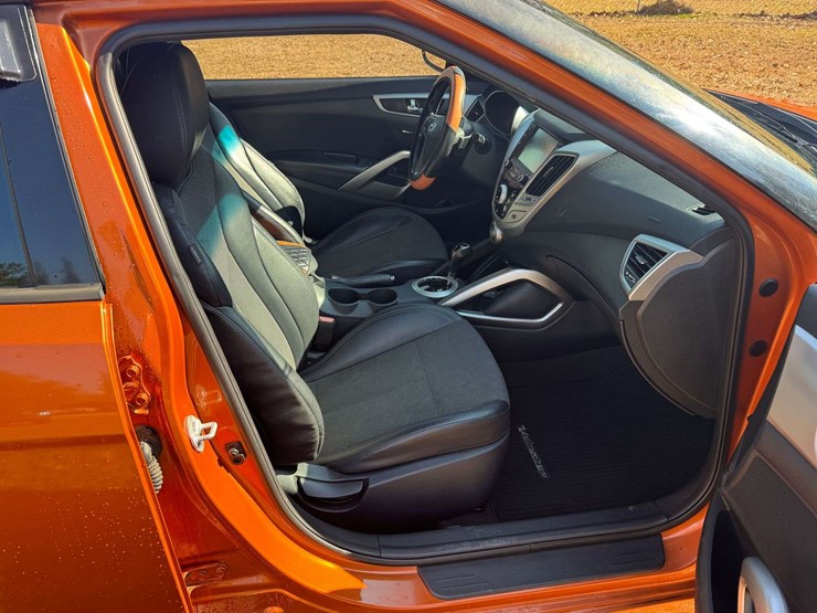 2016-hyundai-veloster-3-door-hatchback-coupe---136,264-miles-image-14