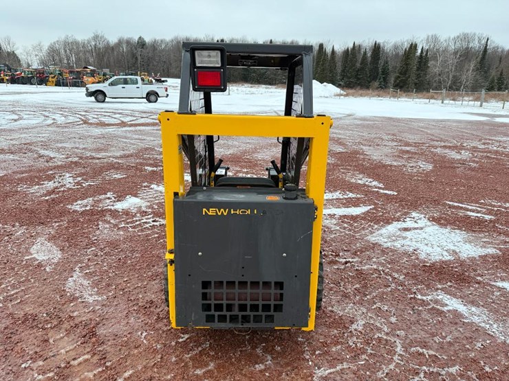 new-holland-ls120-image-5