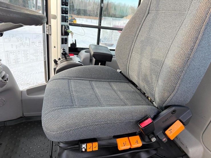 2015-volvo-l90g-image-64