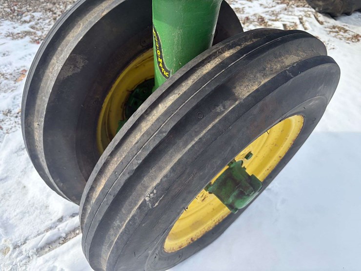 john-deere-b-image-8