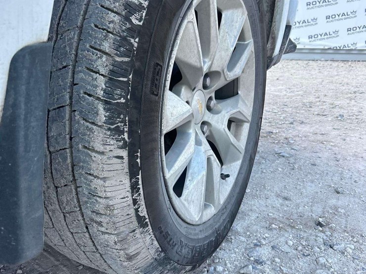 2023-chevrolet-silverado-1500-image-23