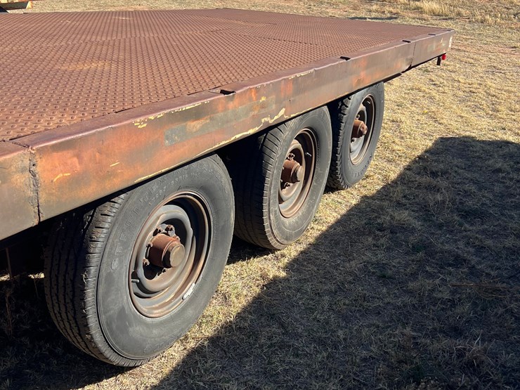 goosneck--flatbed-trailer-image-3