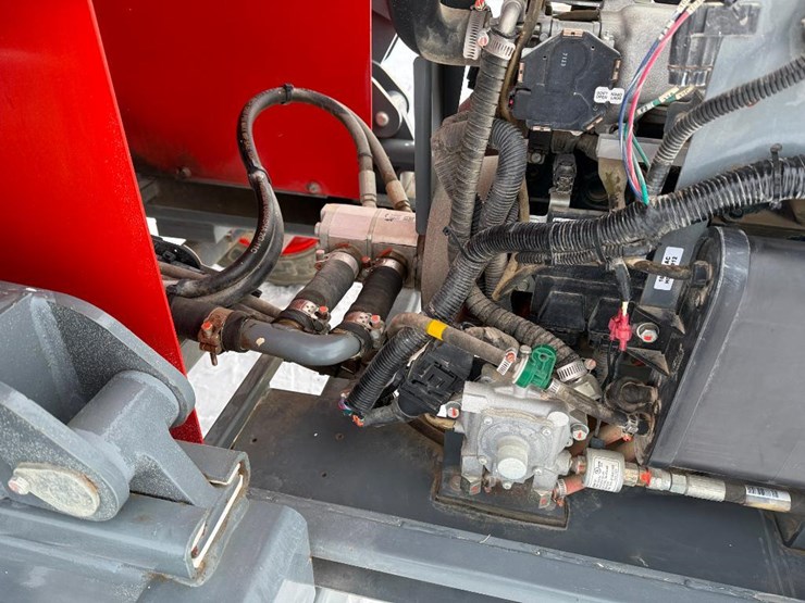 2017-skyjack-sj8841rt-image-31