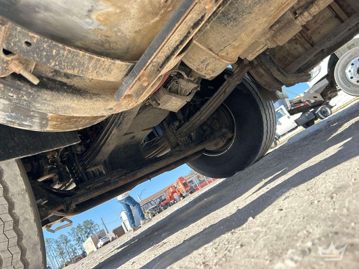 2019-kenworth-t880-image-22