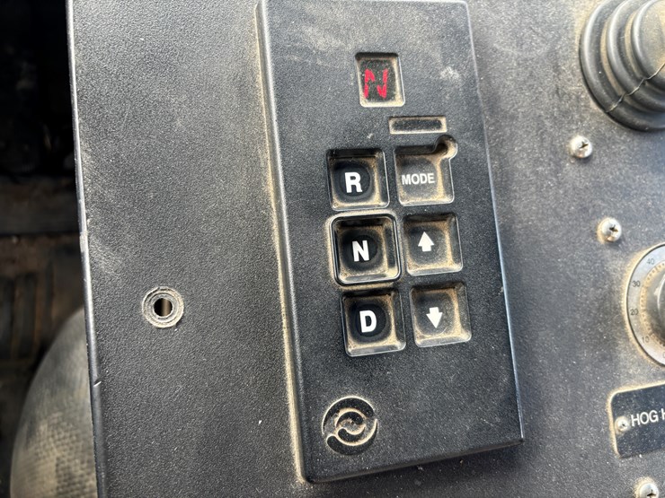 2005-gmc-t7500-image-22